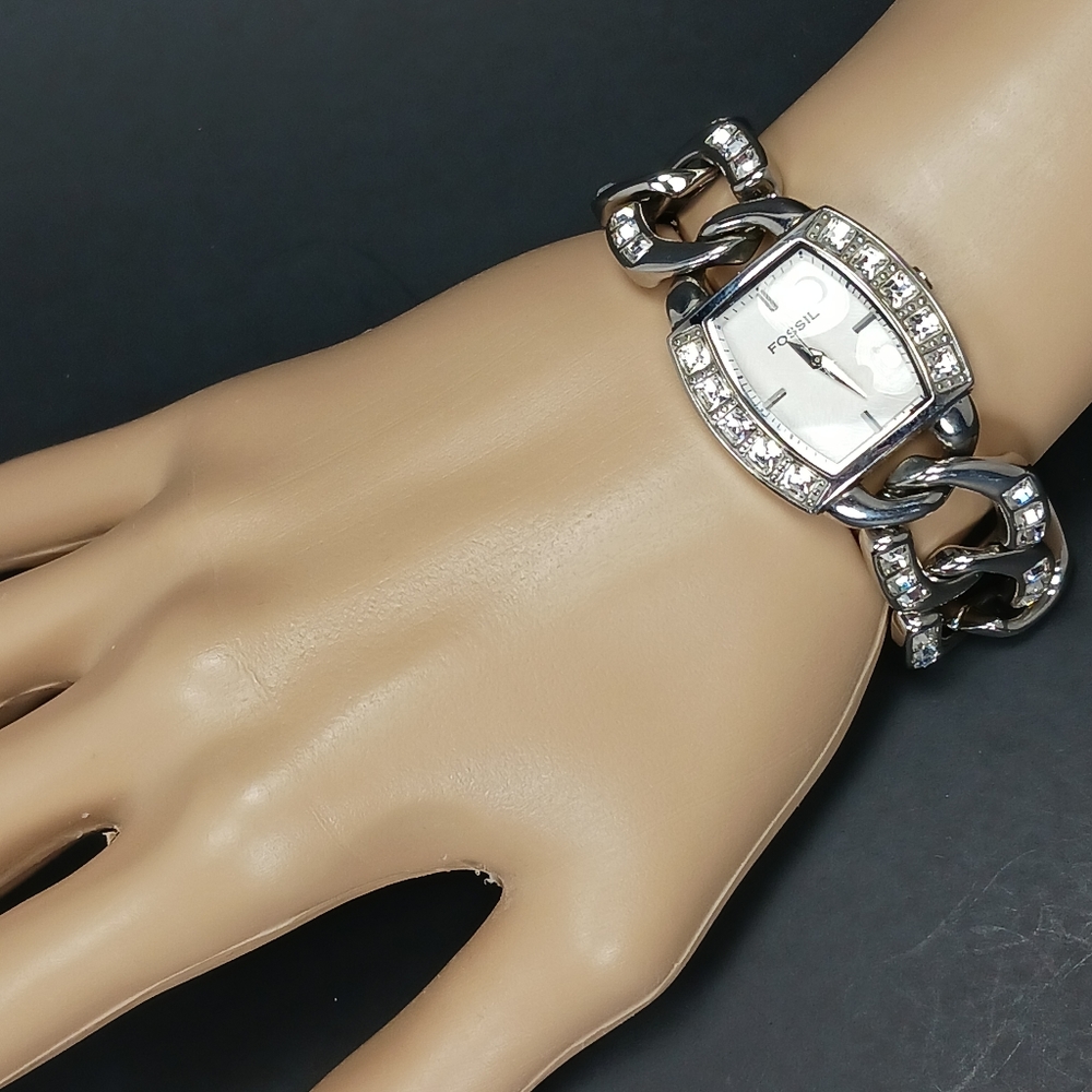 FOSSIL Stainless Steel Links Crystal Accents Rounded Square Watch Like New